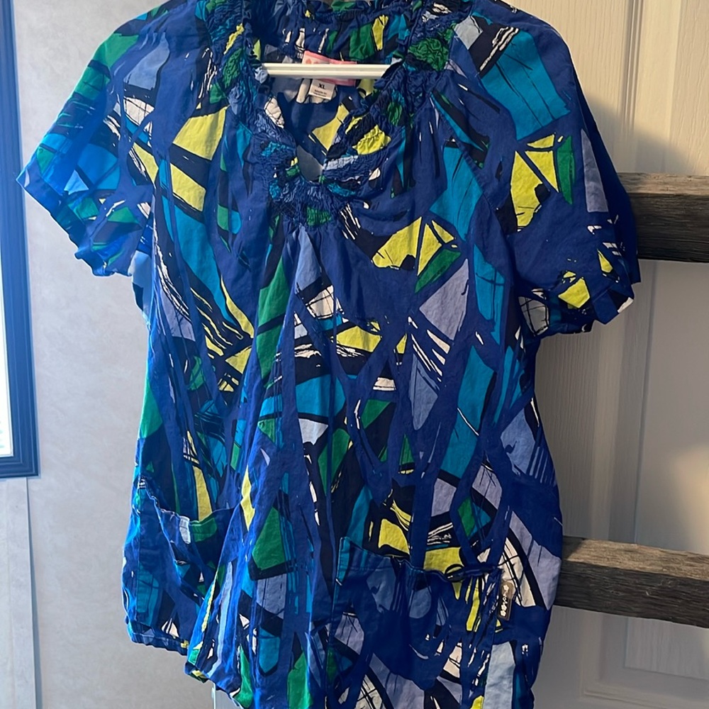 XL Koi Scrub Top